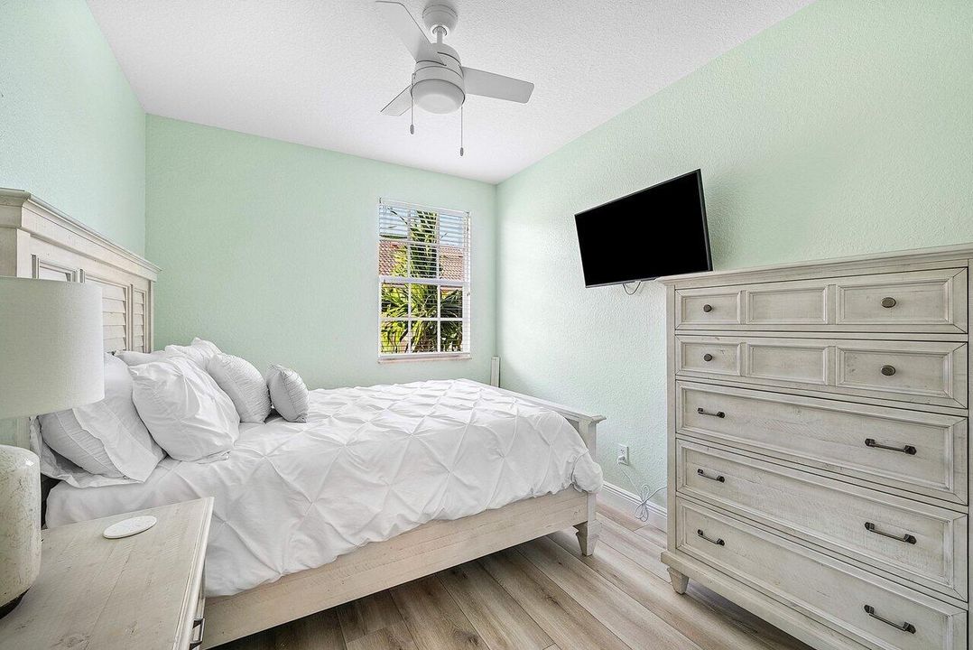 For Sale: $849,000 (3 beds, 2 baths, 1875 Square Feet)