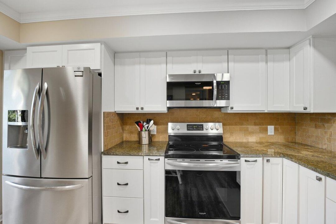 待售: $199,000 (2 贝兹, 2 浴室, 1417 平方英尺)