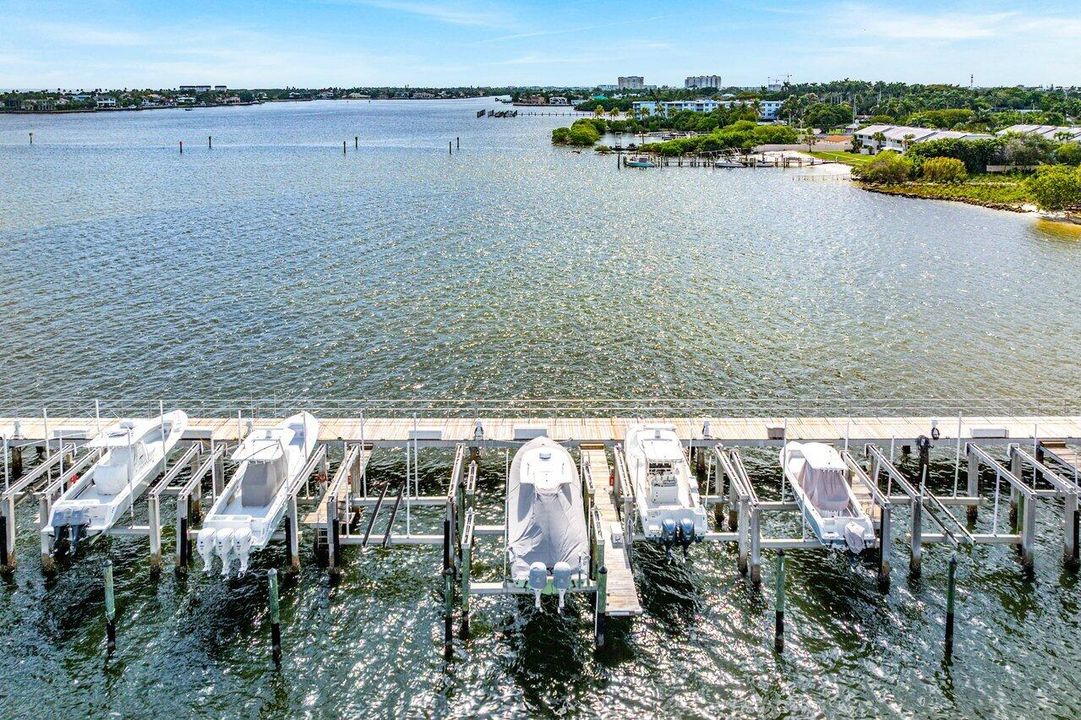 For Sale: $849,000 (3 beds, 2 baths, 1875 Square Feet)