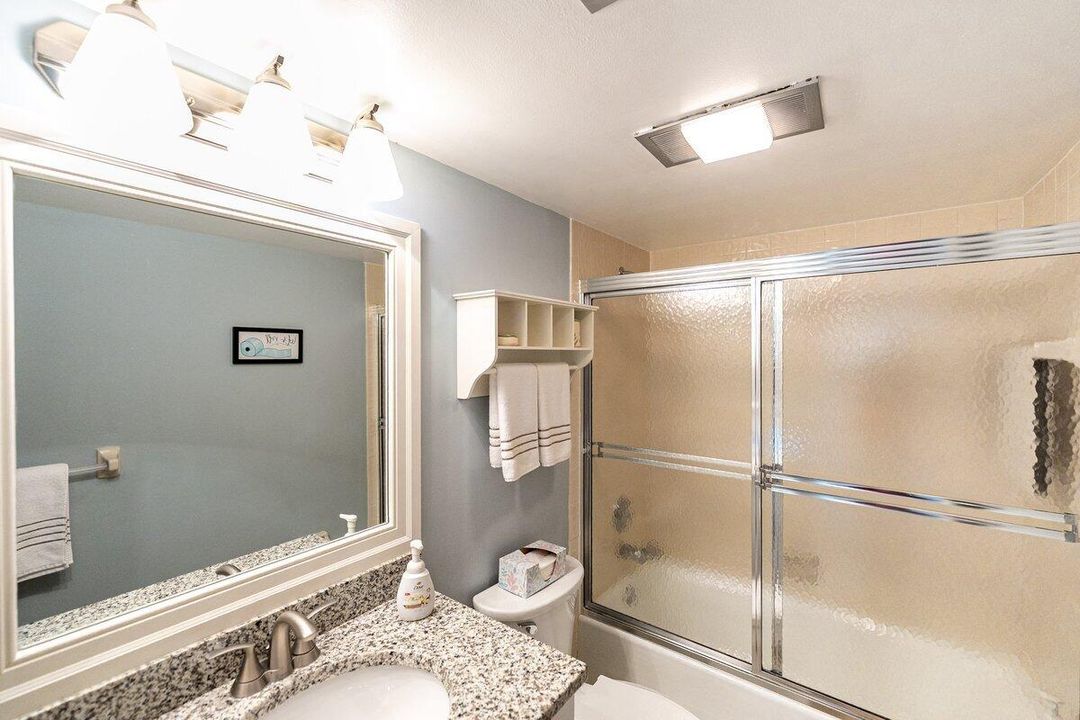 待售: $199,000 (2 贝兹, 2 浴室, 1417 平方英尺)