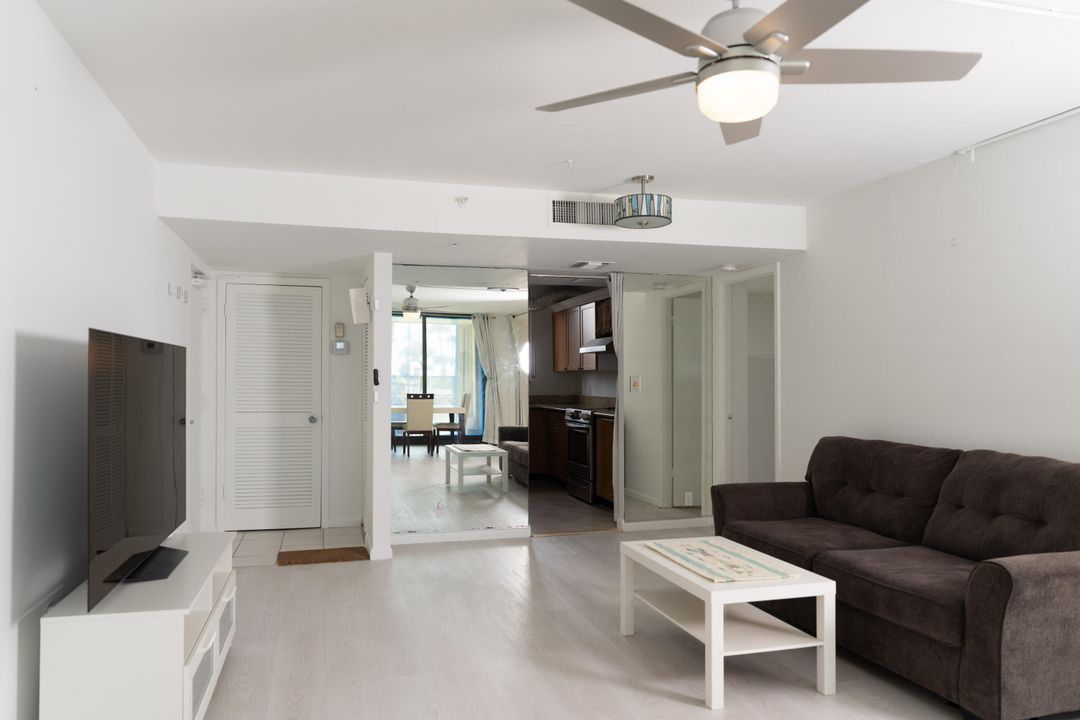 待售: $799,000 (2 贝兹, 2 浴室, 1270 平方英尺)