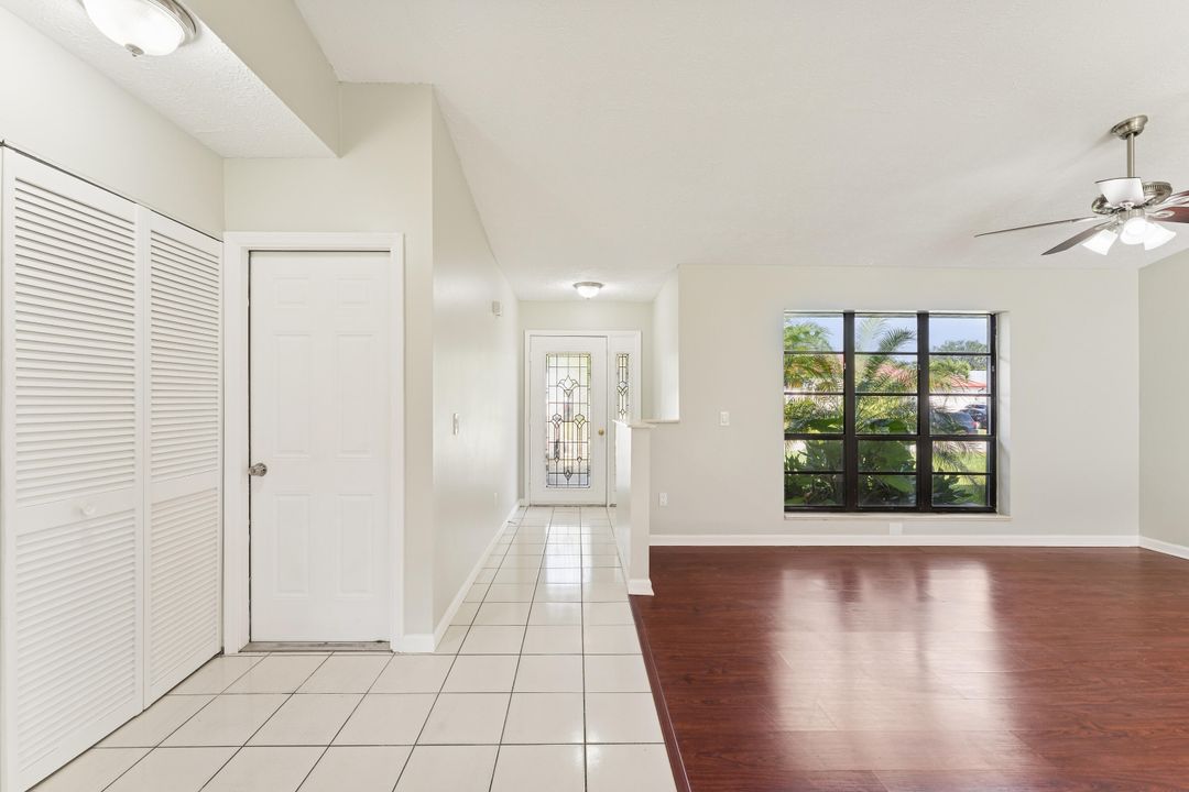 Под контрактом: $329,900 (3 спален, 2 ванн, 1394 Квадратных фут)