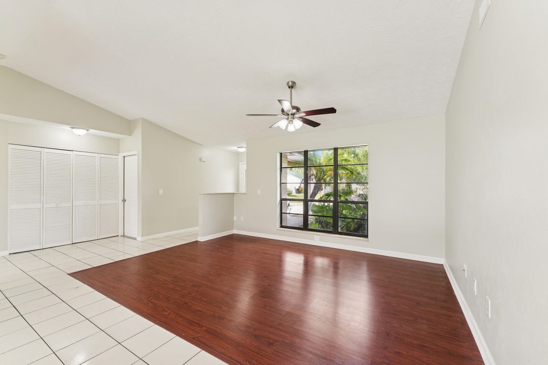 Под контрактом: $329,900 (3 спален, 2 ванн, 1394 Квадратных фут)