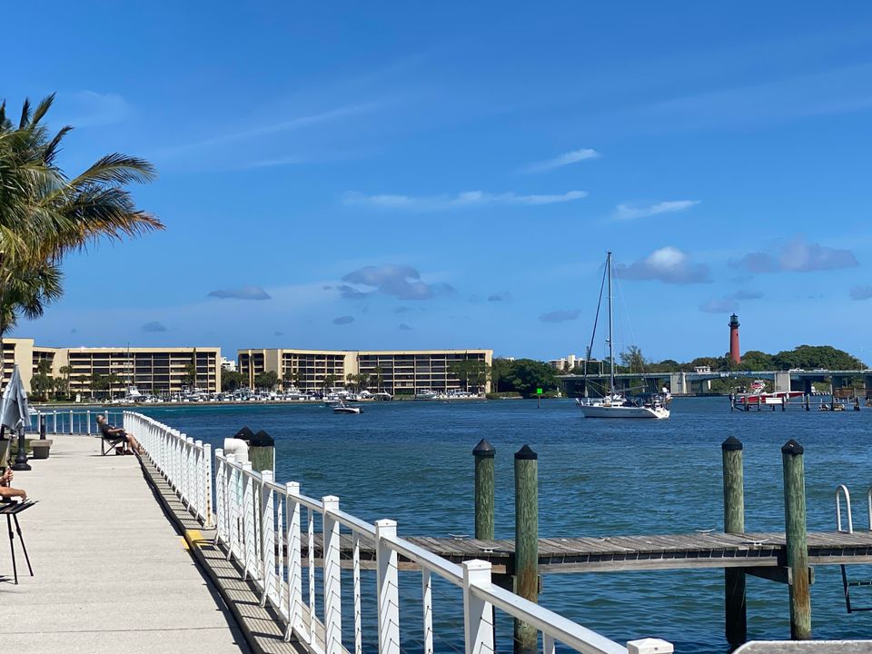 En Renta: $2,400 (2 camas, 2 baños, 1100 Pies cuadrados)