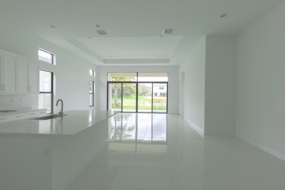 For Sale: $1,645,000 (3 beds, 3 baths, 2573 Square Feet)