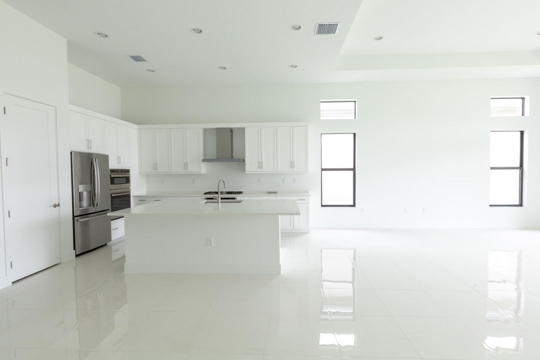 For Sale: $1,645,000 (3 beds, 3 baths, 2573 Square Feet)