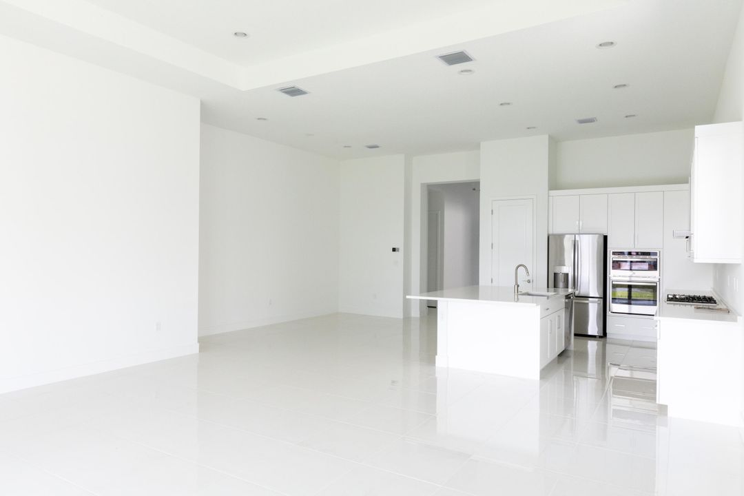 For Sale: $1,645,000 (3 beds, 3 baths, 2573 Square Feet)