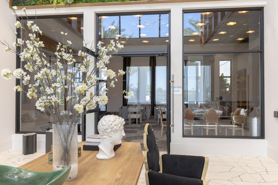 For Sale: $1,645,000 (3 beds, 3 baths, 2573 Square Feet)