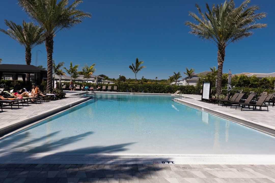 For Sale: $1,645,000 (3 beds, 3 baths, 2573 Square Feet)