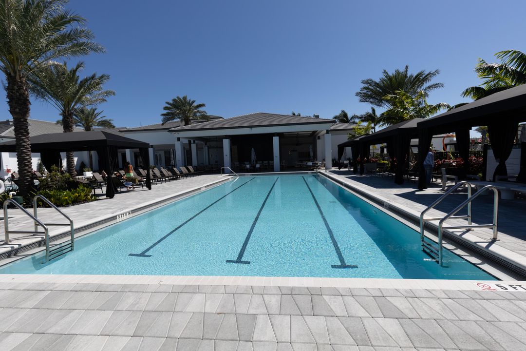 For Sale: $1,645,000 (3 beds, 3 baths, 2573 Square Feet)