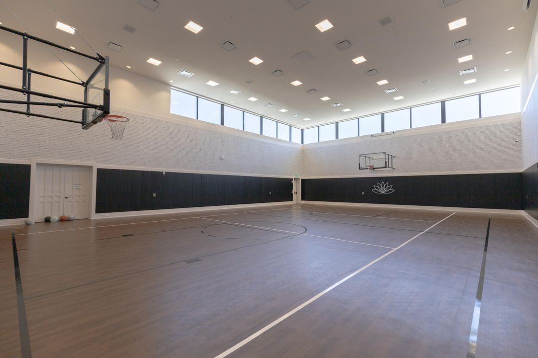 For Sale: $1,645,000 (3 beds, 3 baths, 2573 Square Feet)