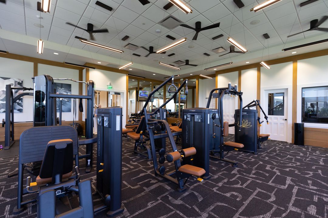 For Sale: $1,645,000 (3 beds, 3 baths, 2573 Square Feet)