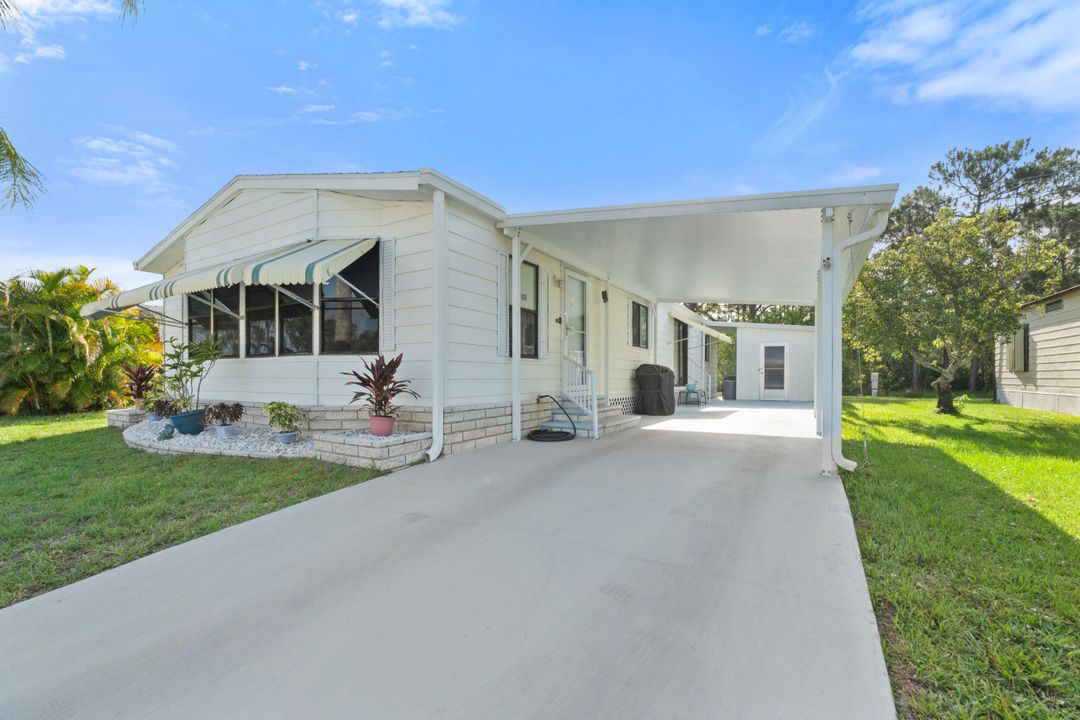 For Sale: $59,900 (2 beds, 2 baths, 1458 Square Feet)