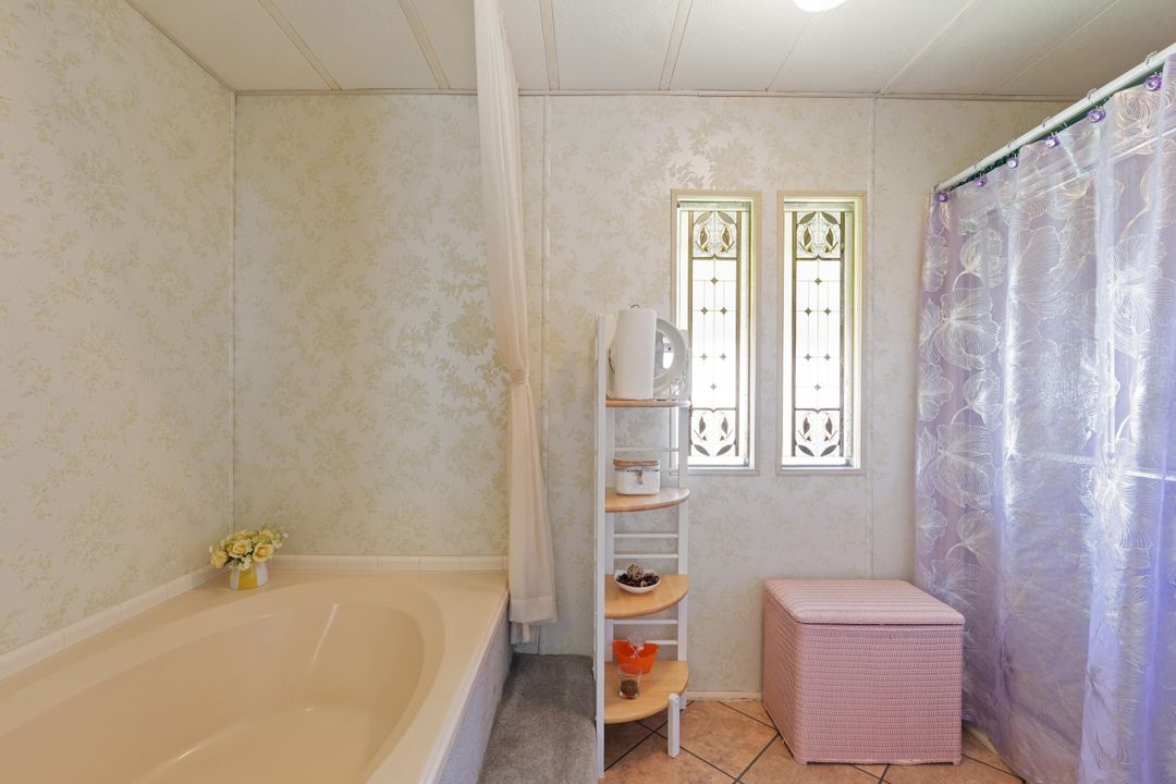 For Sale: $59,900 (2 beds, 2 baths, 1458 Square Feet)