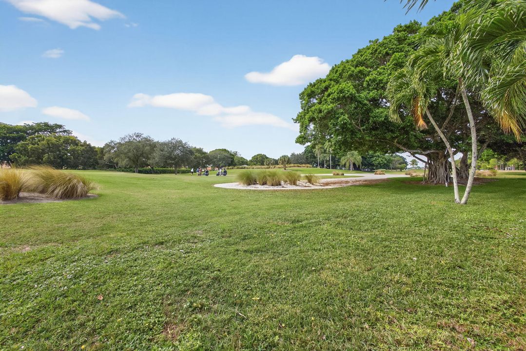 Active With Contract: $759,000 (3 beds, 2 baths, 1831 Square Feet)