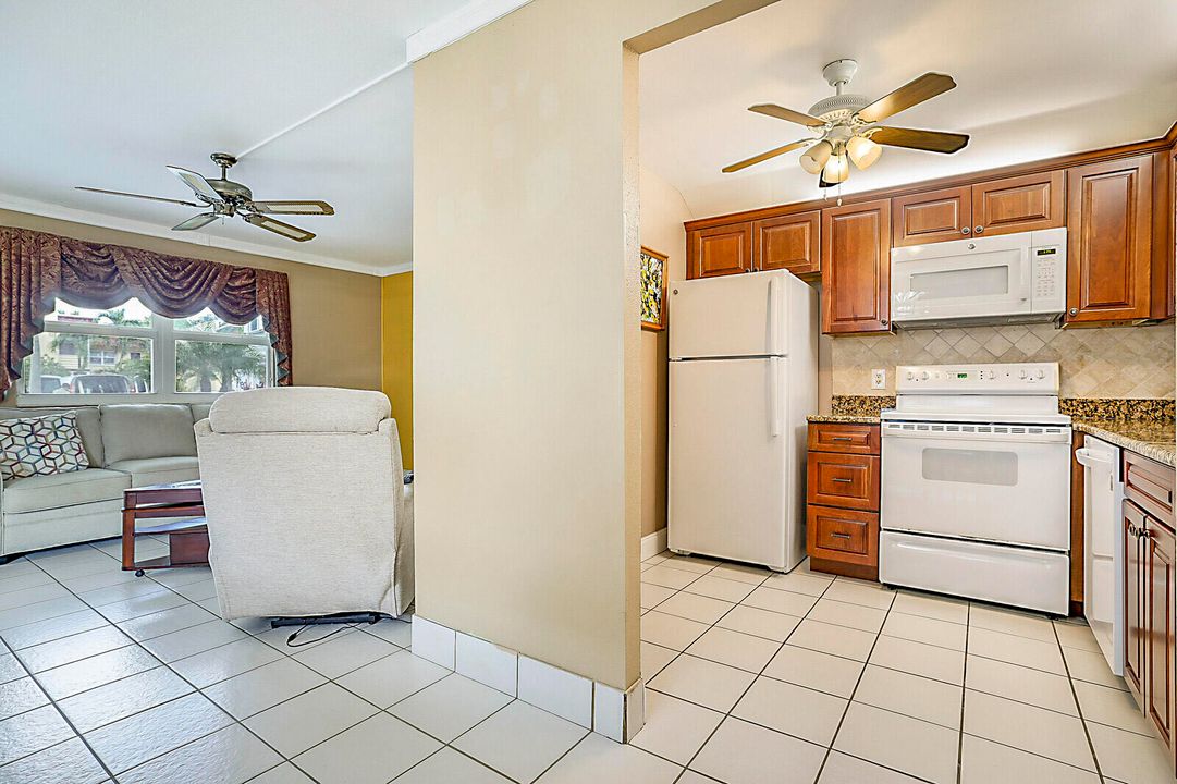 Active With Contract: $70,000 (1 beds, 1 baths, 720 Square Feet)