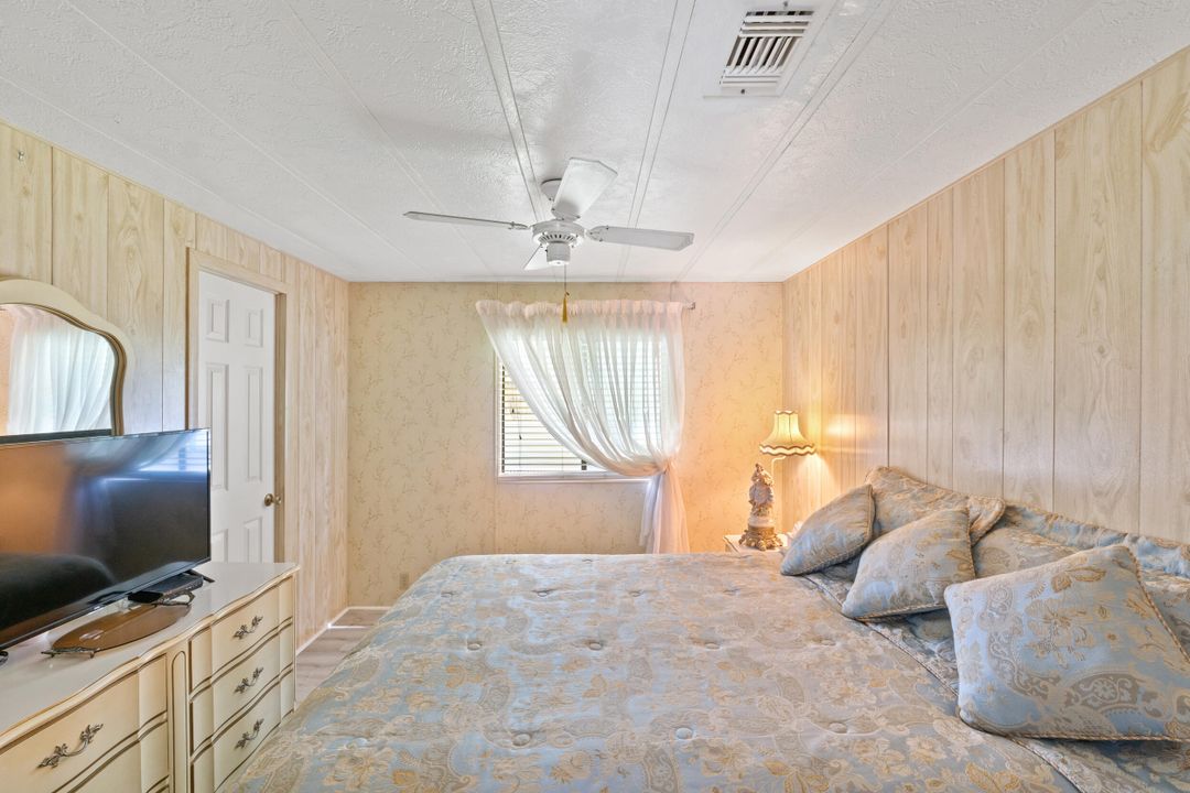 For Sale: $59,900 (2 beds, 2 baths, 1458 Square Feet)