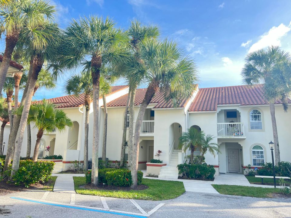 待售: $299,900 (2 贝兹, 2 浴室, 1250 平方英尺)