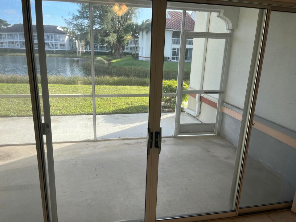 待售: $299,900 (2 贝兹, 2 浴室, 1250 平方英尺)