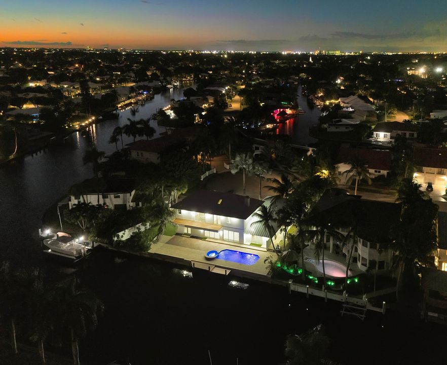 For Sale: $3,650,000 (4 beds, 4 baths, 3835 Square Feet)