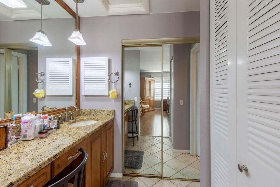 En Venta: $255,000 (2 camas, 2 baños, 1180 Pies cuadrados)