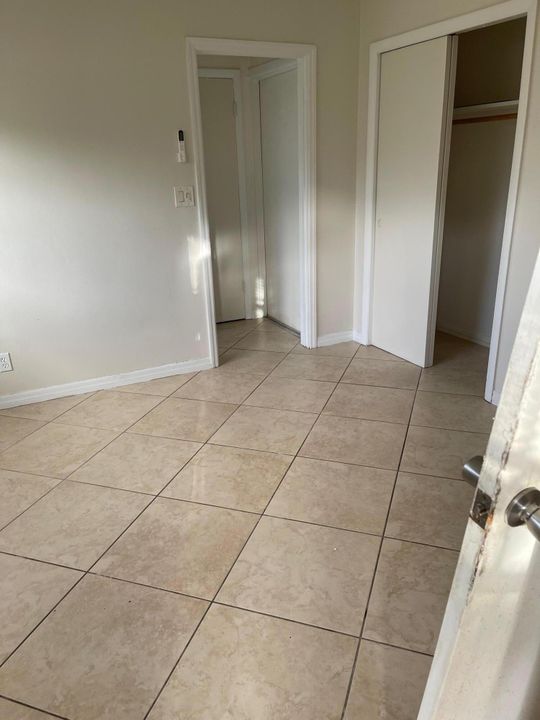 出租: $2,100 (1 贝兹, 1 浴室, 700 平方英尺)