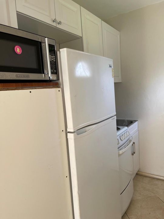 出租: $2,100 (1 贝兹, 1 浴室, 700 平方英尺)