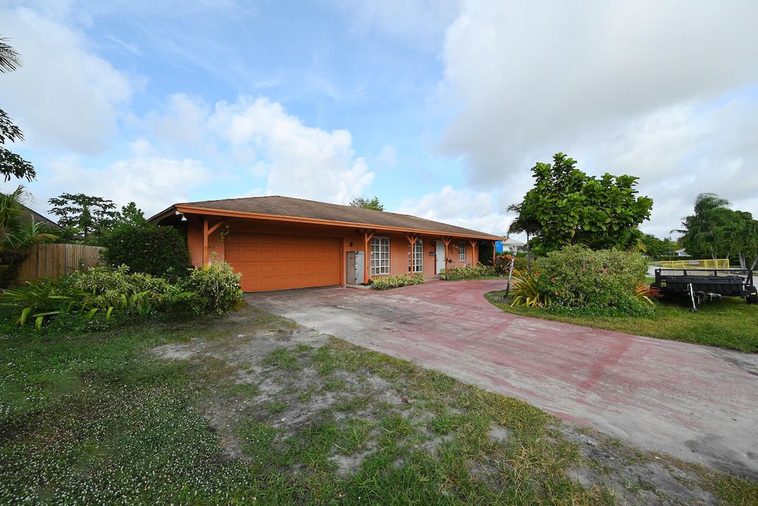 Active With Contract: $469,000 (3 beds, 2 baths, 1770 Square Feet)