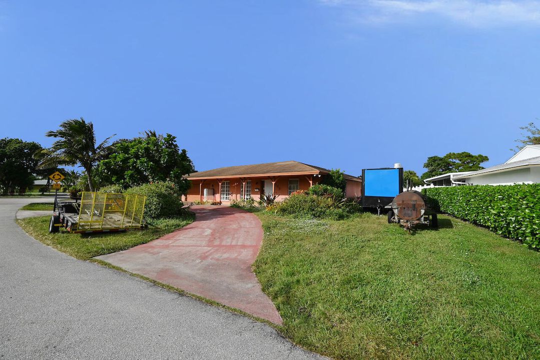 Active With Contract: $469,000 (3 beds, 2 baths, 1770 Square Feet)