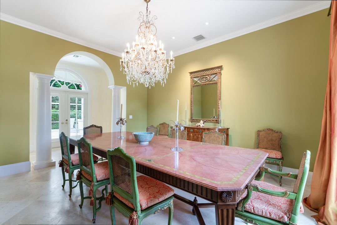 待售: $18,000,000 (5 贝兹, 6 浴室, 6239 平方英尺)