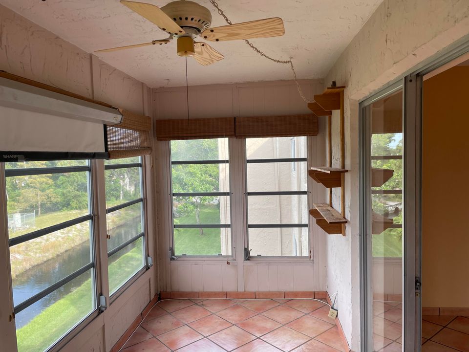 En Venta: $72,000 (2 camas, 2 baños, 994 Pies cuadrados)