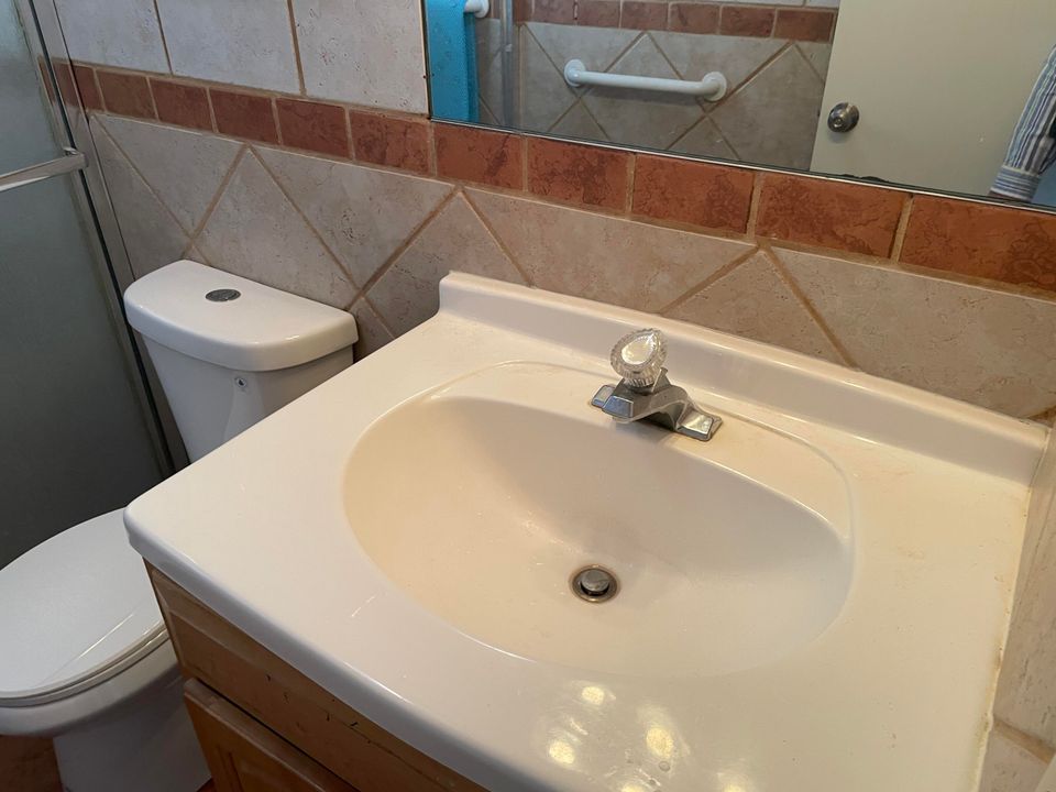 En Venta: $72,000 (2 camas, 2 baños, 994 Pies cuadrados)