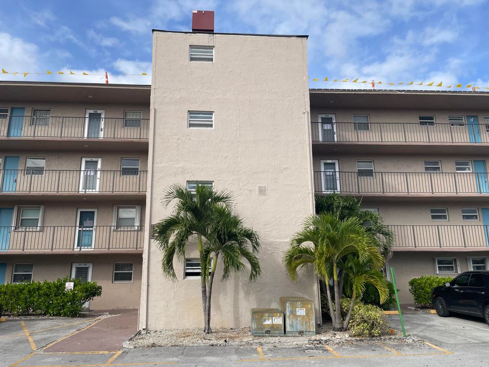 En Venta: $72,000 (2 camas, 2 baños, 994 Pies cuadrados)