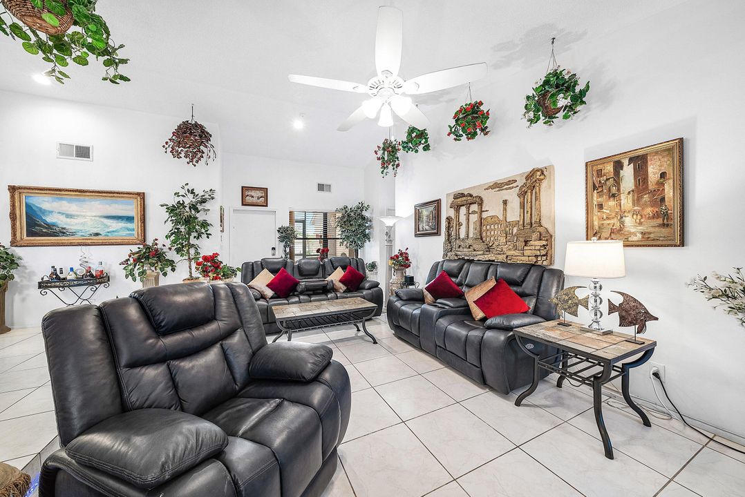 待售: $695,000 (3 贝兹, 2 浴室, 1766 平方英尺)