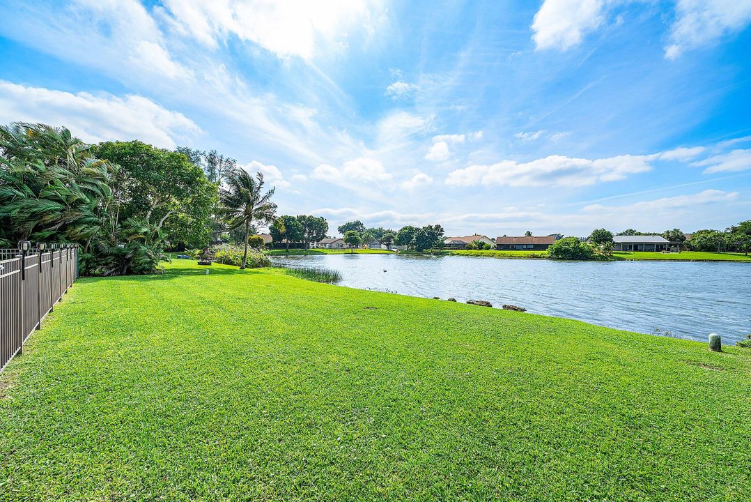 待售: $695,000 (3 贝兹, 2 浴室, 1766 平方英尺)