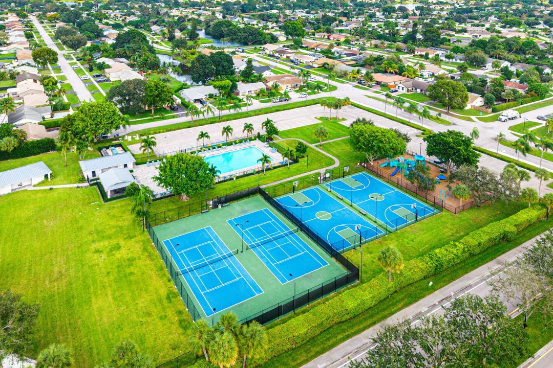 待售: $695,000 (3 贝兹, 2 浴室, 1766 平方英尺)