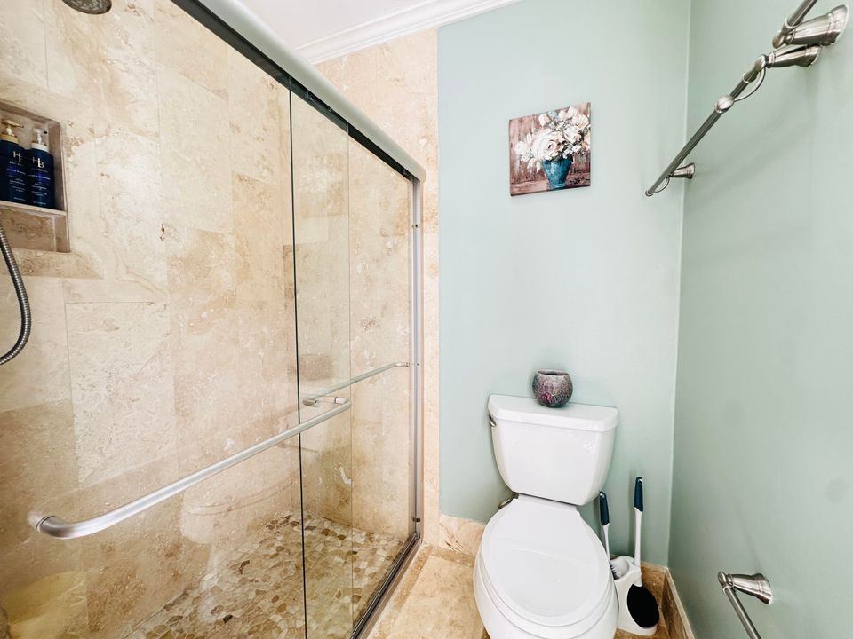 待售: $725,000 (4 贝兹, 2 浴室, 1773 平方英尺)