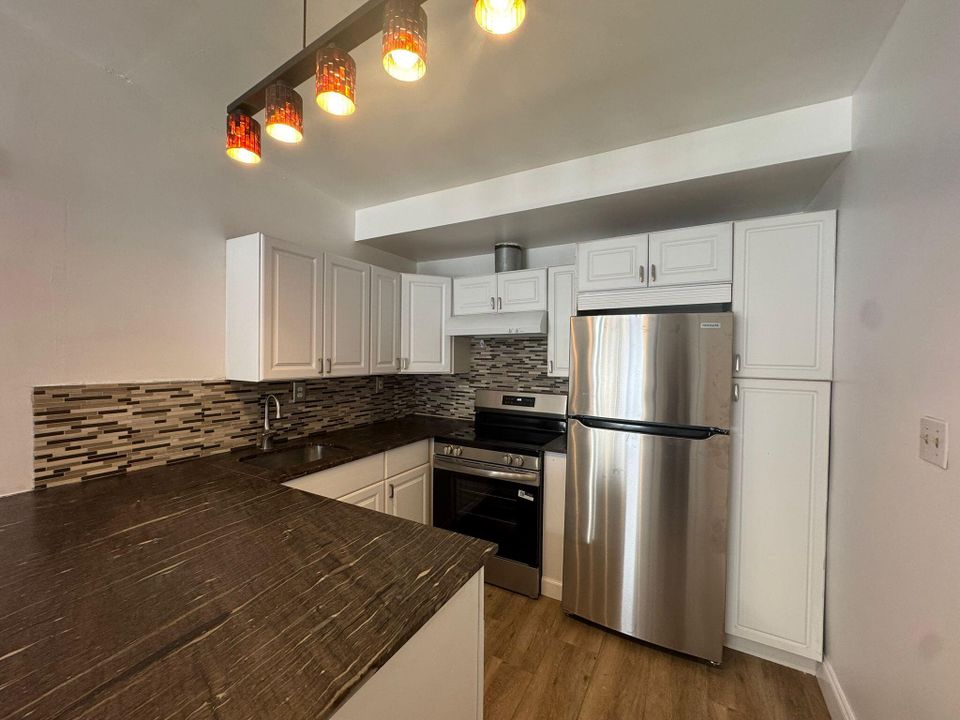 For Rent: $1,550 (0 beds, 1 baths, 500 Square Feet)