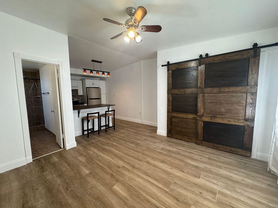 For Rent: $1,550 (0 beds, 1 baths, 500 Square Feet)