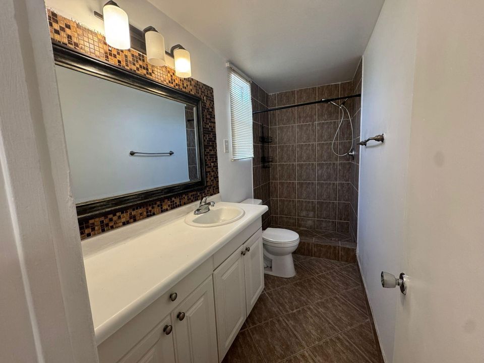 For Rent: $1,550 (0 beds, 1 baths, 500 Square Feet)