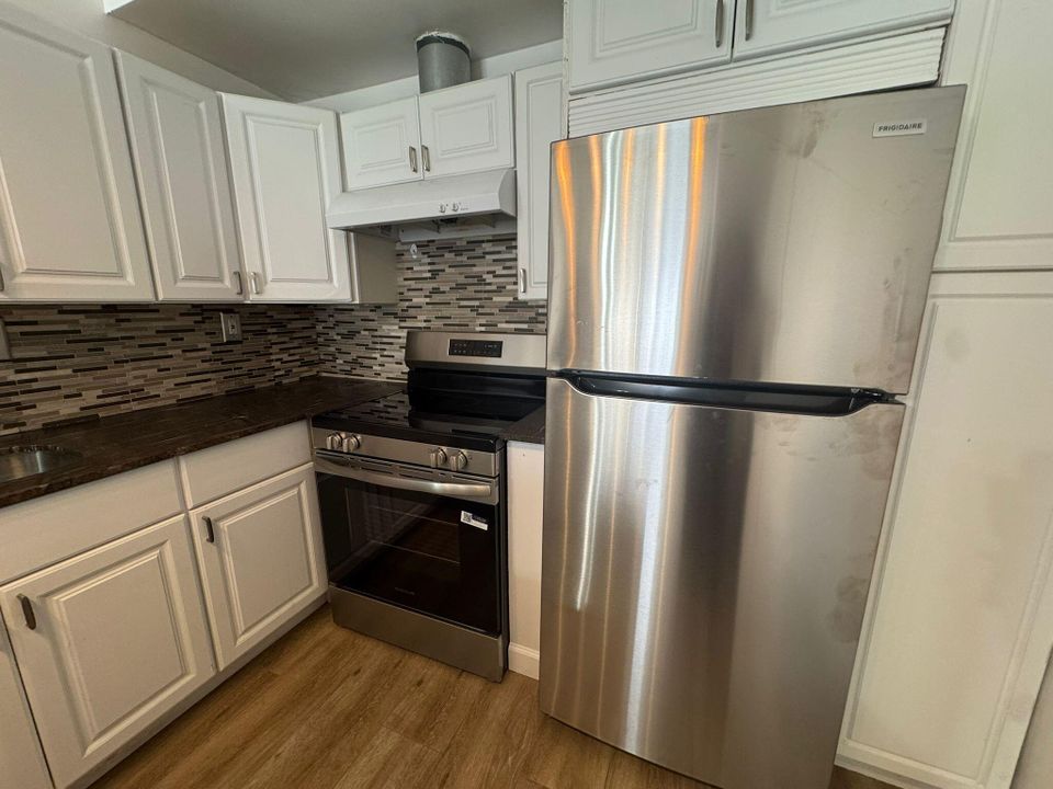 For Rent: $1,550 (0 beds, 1 baths, 500 Square Feet)