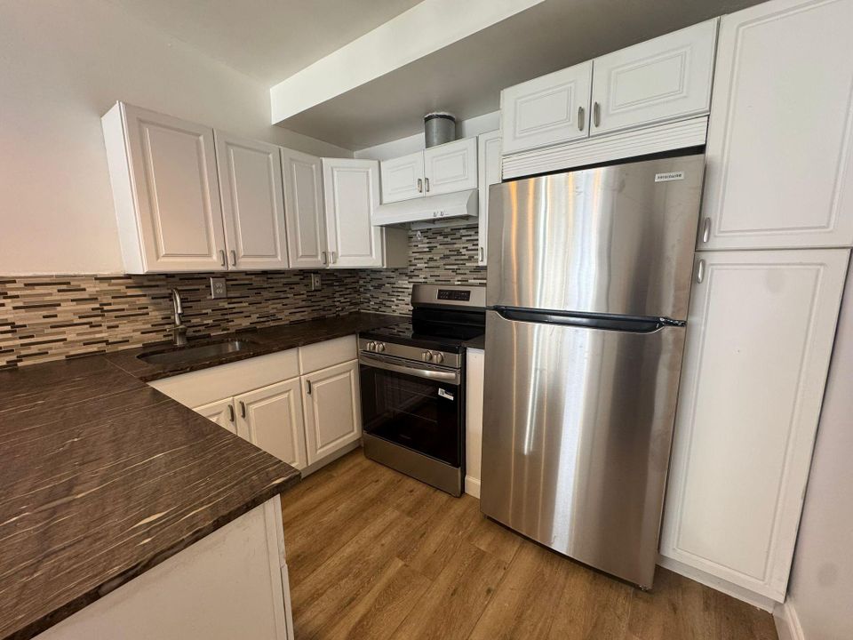 For Rent: $1,550 (0 beds, 1 baths, 500 Square Feet)