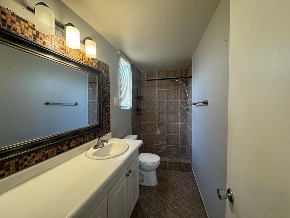 For Rent: $1,550 (0 beds, 1 baths, 500 Square Feet)