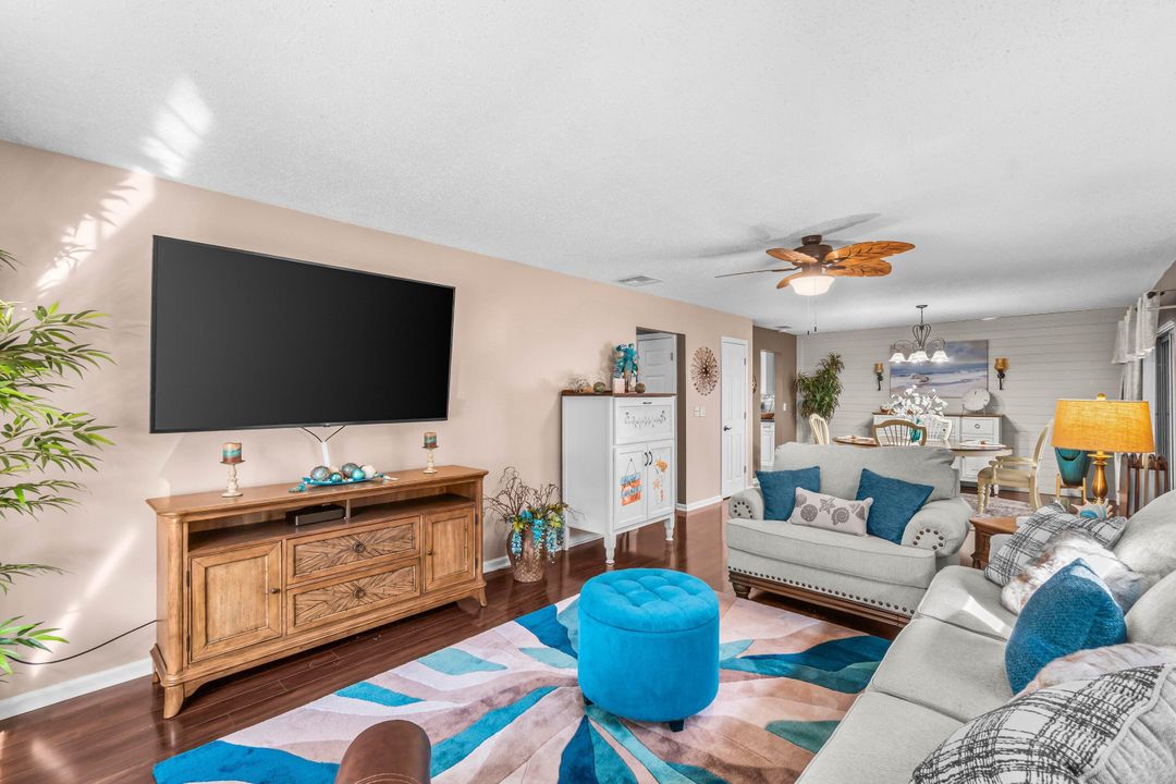 En Venta: $249,000 (2 camas, 2 baños, 1238 Pies cuadrados)