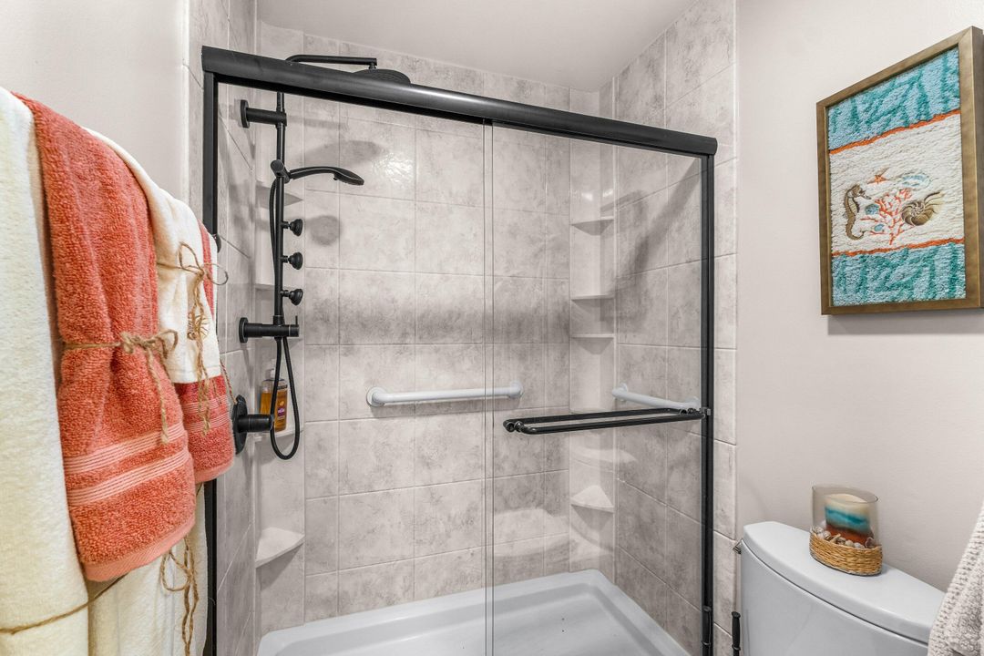 En Venta: $249,000 (2 camas, 2 baños, 1238 Pies cuadrados)