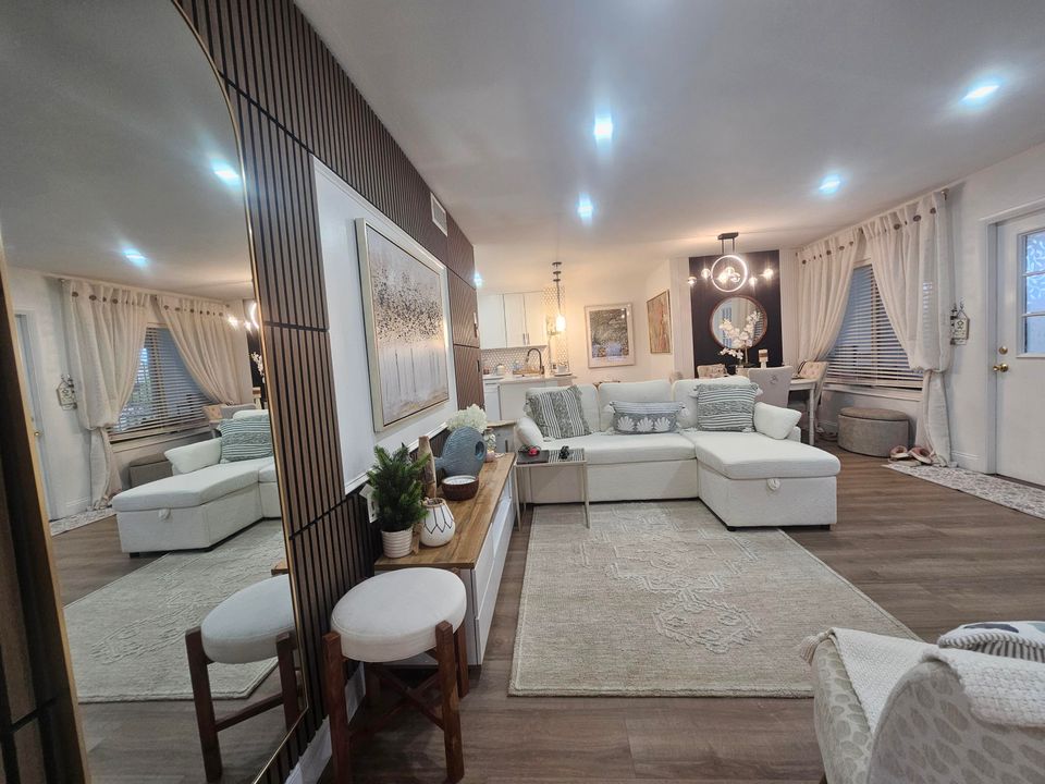 En Venta: $210,000 (2 camas, 1 baños, 935 Pies cuadrados)