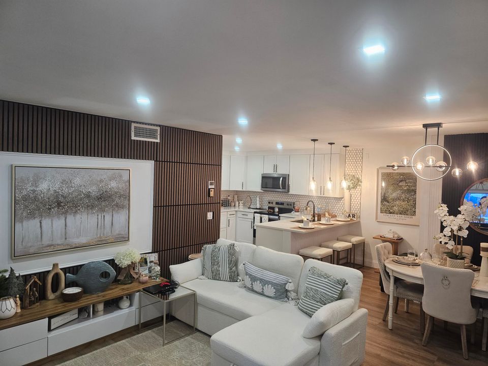 En Venta: $210,000 (2 camas, 1 baños, 935 Pies cuadrados)