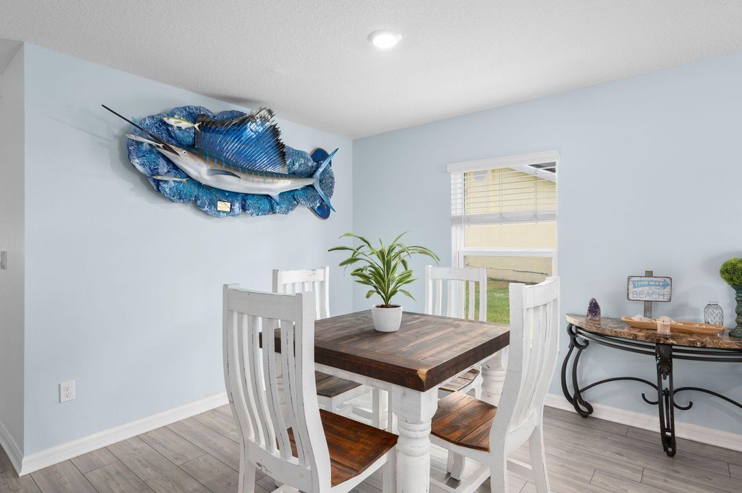 Active With Contract: $464,000 (4 beds, 2 baths, 1851 Square Feet)