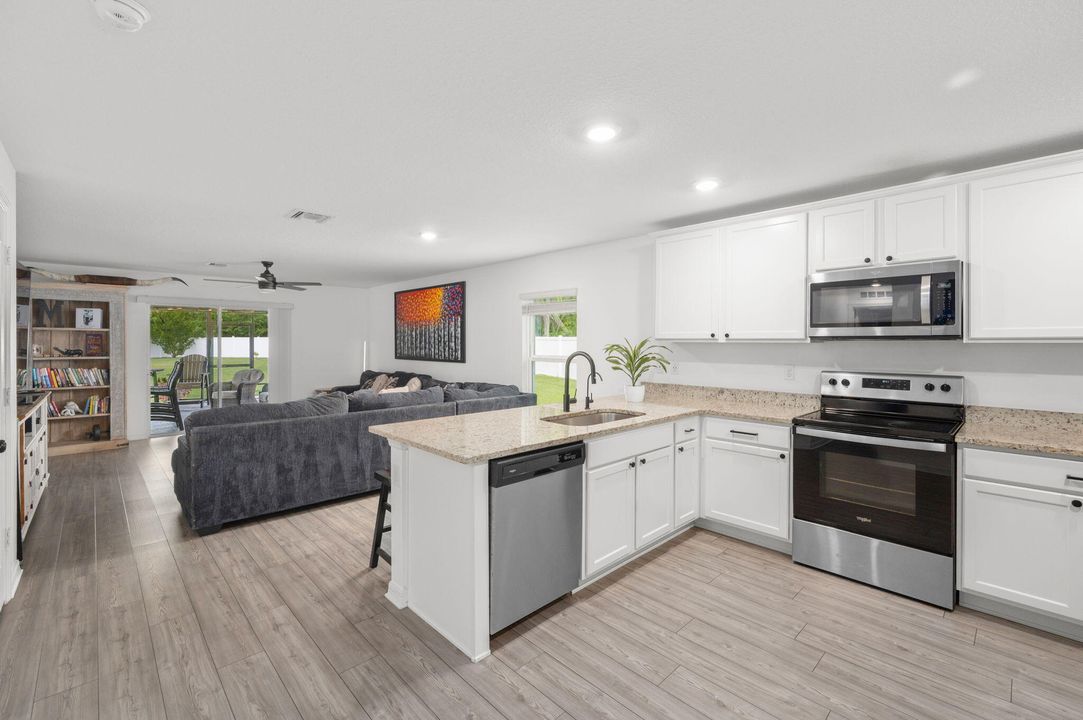 Active With Contract: $464,000 (4 beds, 2 baths, 1851 Square Feet)