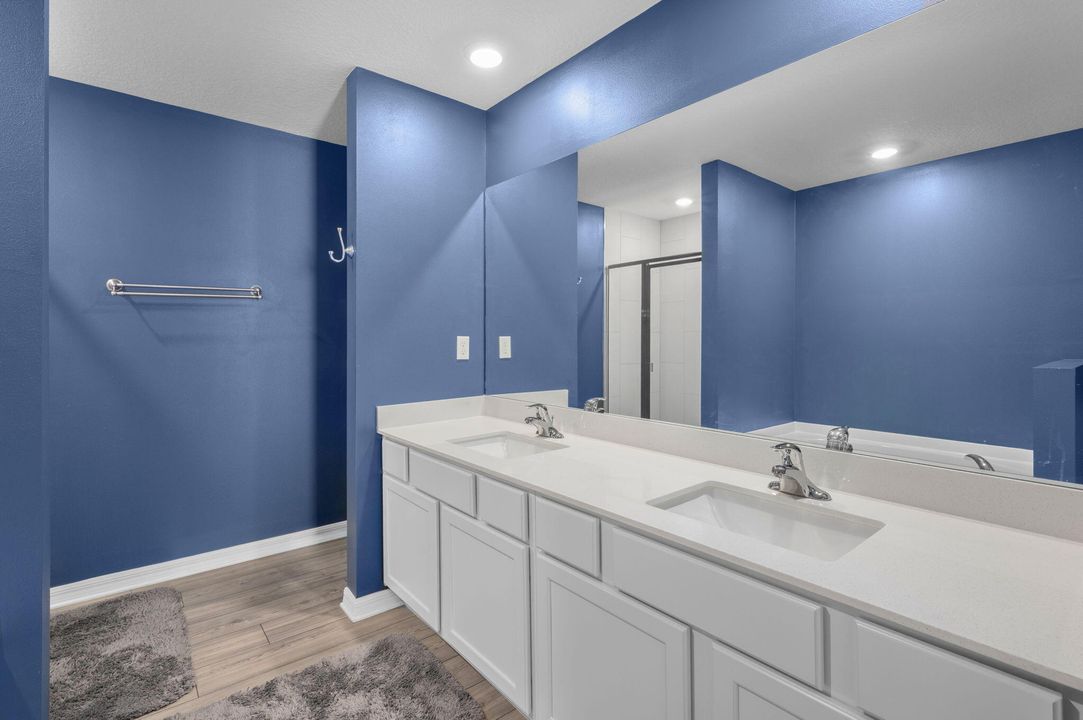 Active With Contract: $464,000 (4 beds, 2 baths, 1851 Square Feet)